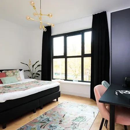 Boutique 43 Amsterdam - Zaandam 2*